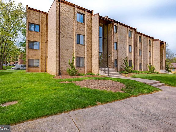 3rd image of 10626 Provincial Dr