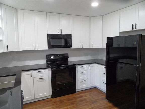 5th image of 7033 Kingsbury Dr