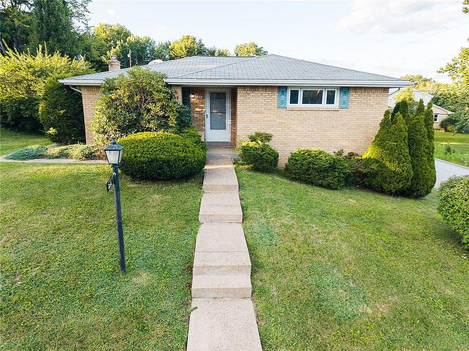 1st image of 22 Levin Dr