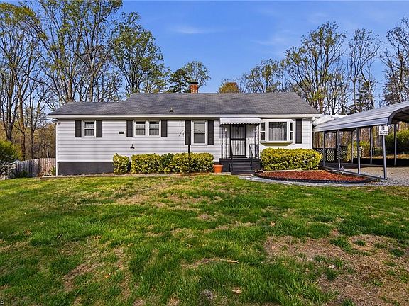 2nd image of 404 Meadowview Dr
