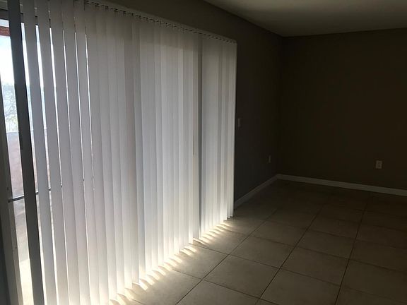 2nd image of 3984 Versailles Dr