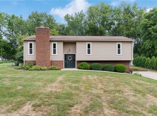 1409 Elmcreek St NW, North Canton, OH 44720