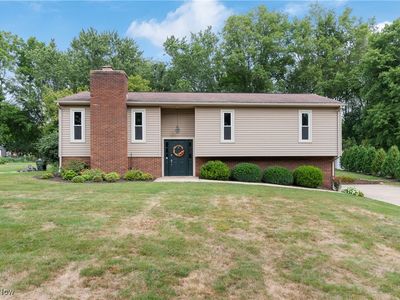 1409 Elmcreek St NW, North Canton, OH, 44720