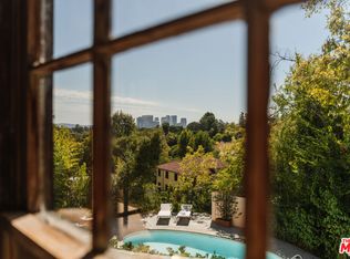 1277 Leona Dr, Beverly Hills, CA 90210