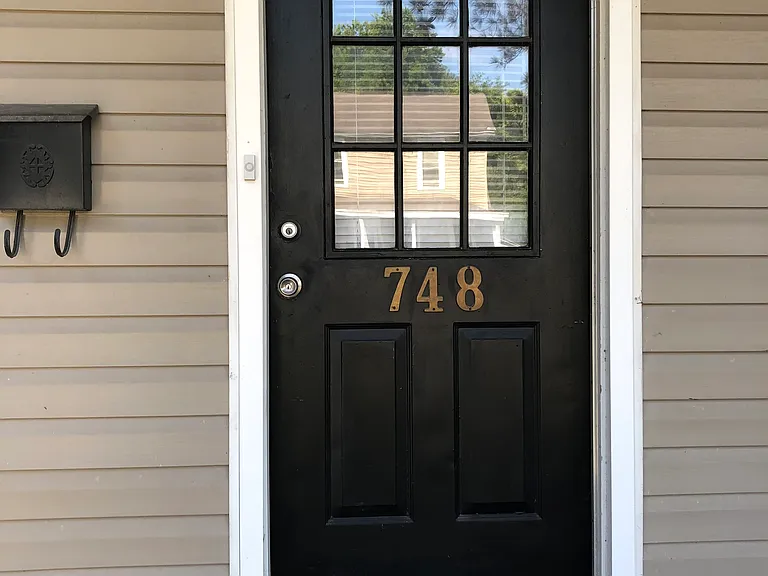 748 Maryland St — Photo 4