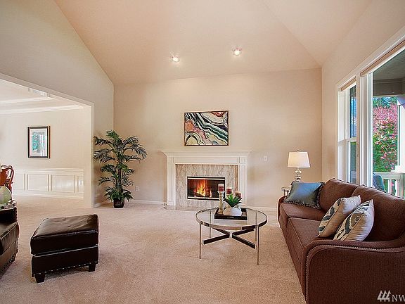 4th image of 20737 NE 8th St