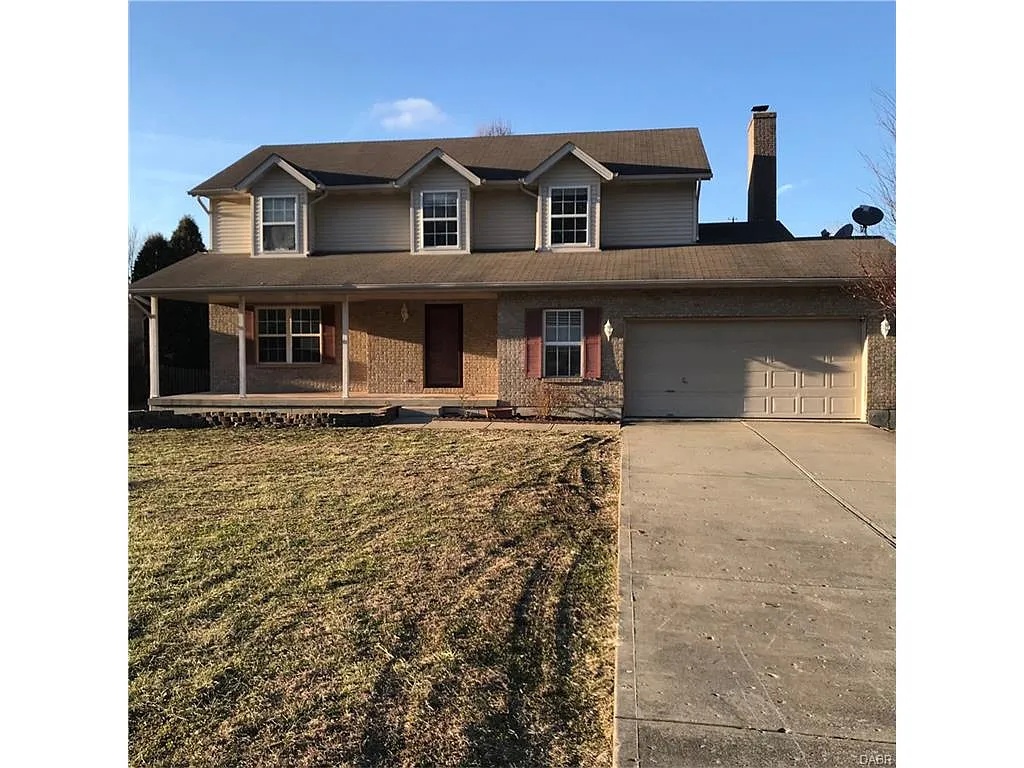 570 Riverbend Ct photo 1