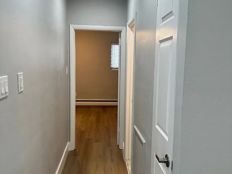 Park Manor Apartments — Photo 10