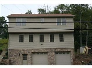 29 McMichael Rd, Carnegie, PA 15106