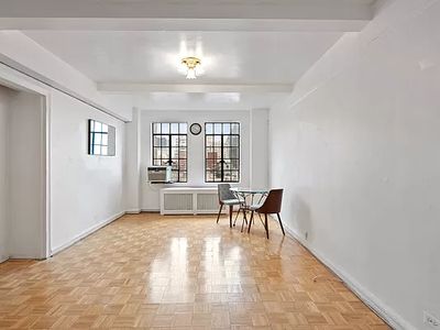 320 E 42nd St APT 2103, New York, NY, 10017
