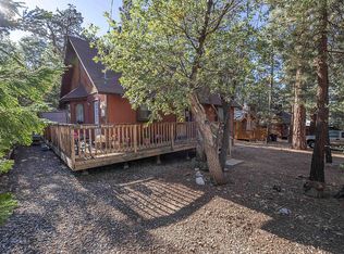 766 Sunset Ln, Sugarloaf, CA 92386