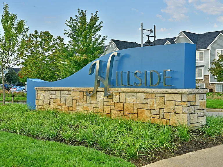 Hillside Apartments — Photo 22