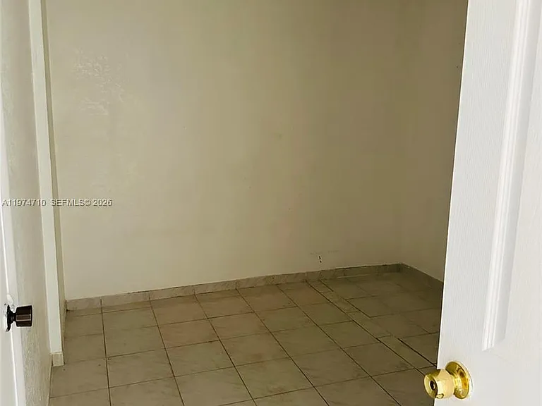 2800 NW 56th Ave #F203 — Photo 8