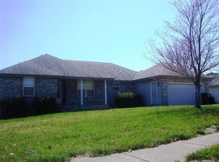 106 Pebble Creek Ln, Willard, MO 65781