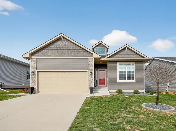 469 SE Hollow Ct, West Des Moines, IA 50265