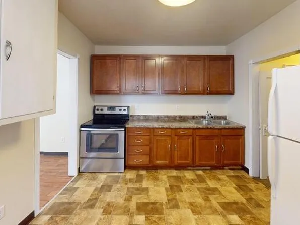 109 9th Ave NW, Mandan, ND