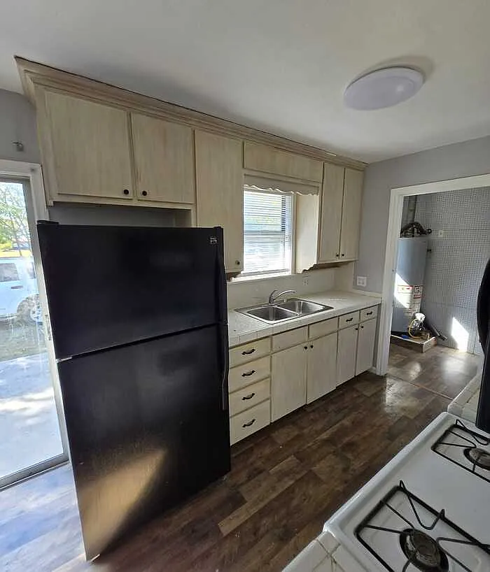 2 bed, 2.0 bath, $1,425 — Photo 3