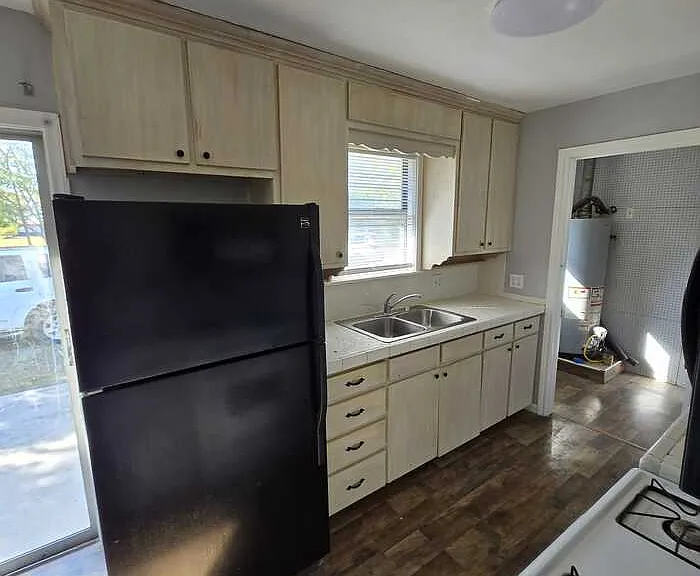 310 S Wickham St — Photo 3