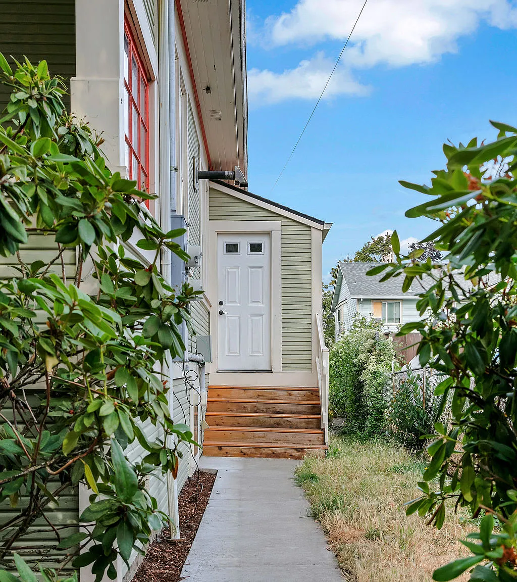 2 bed, 800 sqft, $2,500 — Photo 4