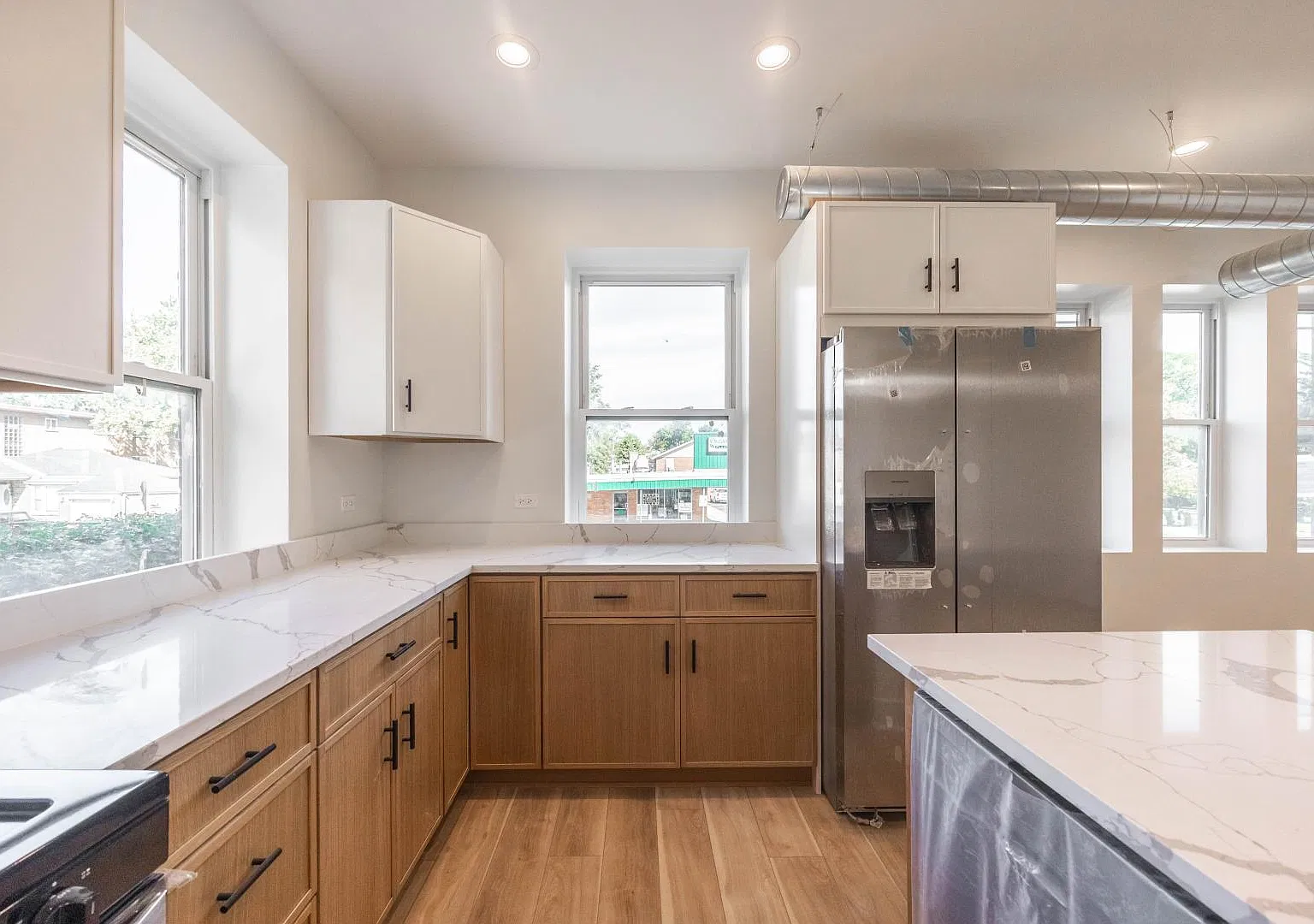 3 bed, $2,825 — Photo 4