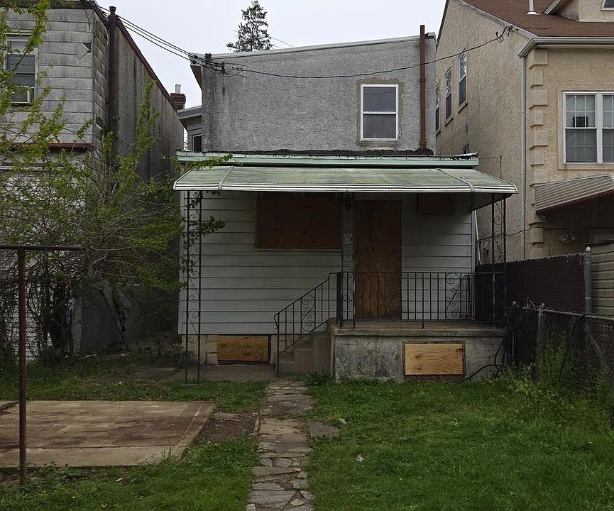 2nd image of 6827 Ditman St