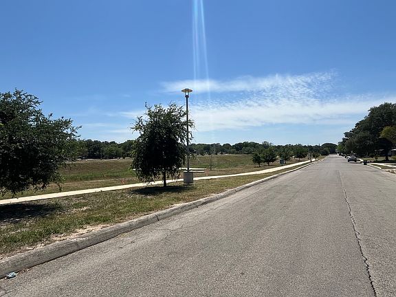 3rd image of 255 Barbara Dr