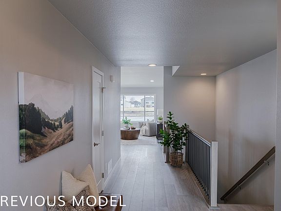 2nd image of 4809 Decorah Way S