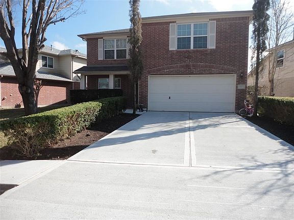 2nd image of 8407 Rollins Bend Ln