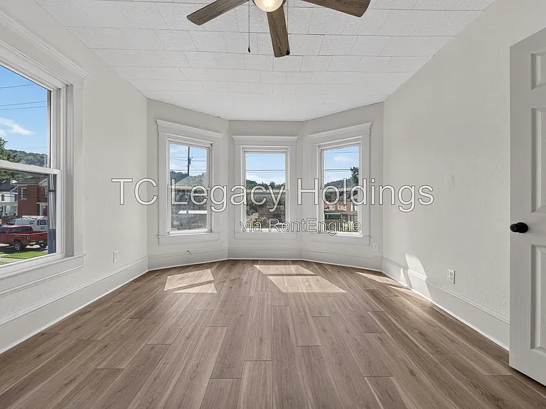 890 Traction St — Photo 28