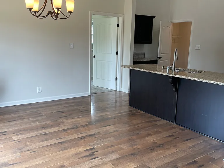 384 Johnson Dr — Photo 11