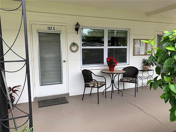 2nd image of 124 36th Ave N #102