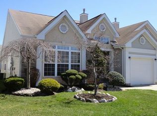 68 Birmingham Ln, Monroe Township, NJ