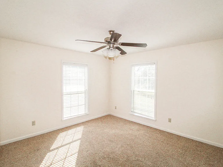 8633 Clito Rd — Photo 13