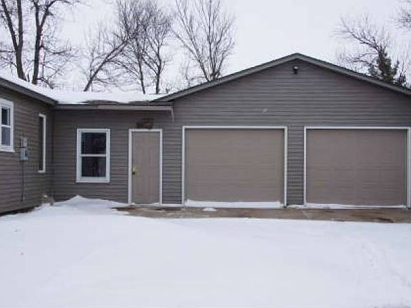 Attached 2 car garage