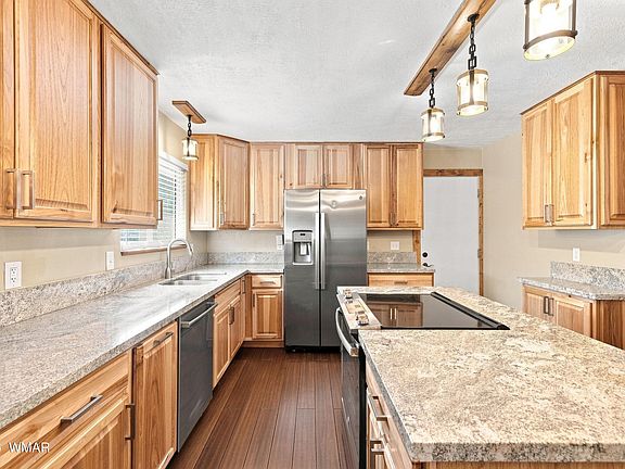 5th image of 548 S Cotton Tail Ln