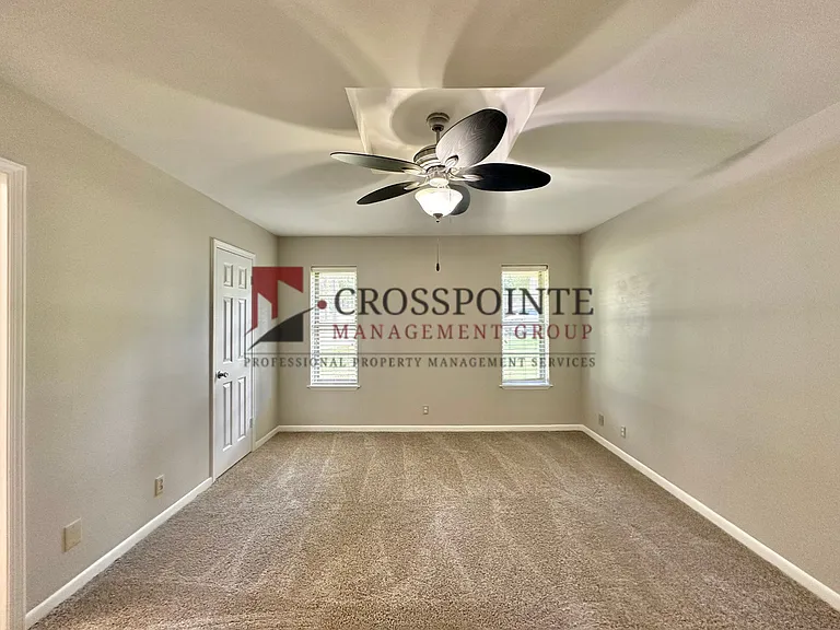 2448 Holly Ln — Photo 25