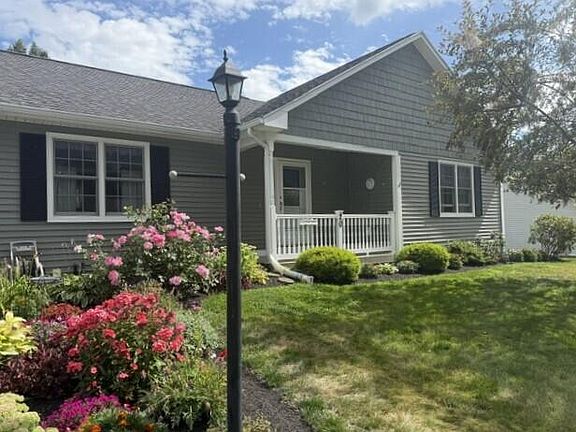 2nd image of 20 Whippoorwill Drive #20