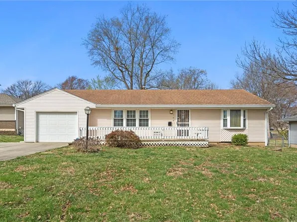 109 NW 4th St, Blue Springs, MO 64014