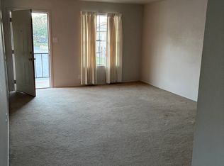 500 E Nopal St #10, Uvalde, TX 78801