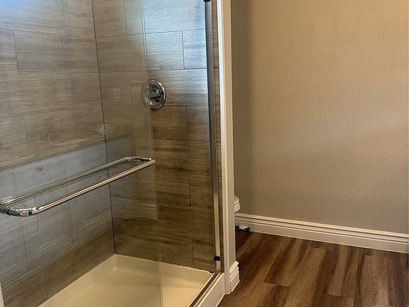 3rd image of 3605 College St
