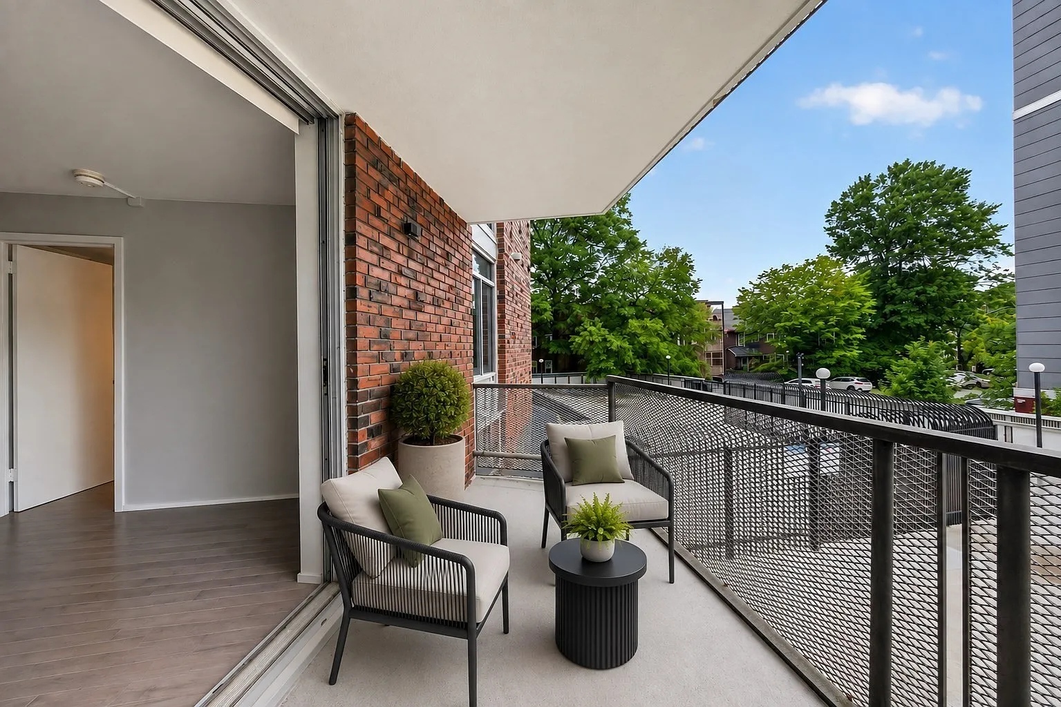 19 Winchester St — Photo 4