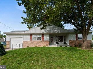 7 Kirk Ave, Ewing, NJ 08638