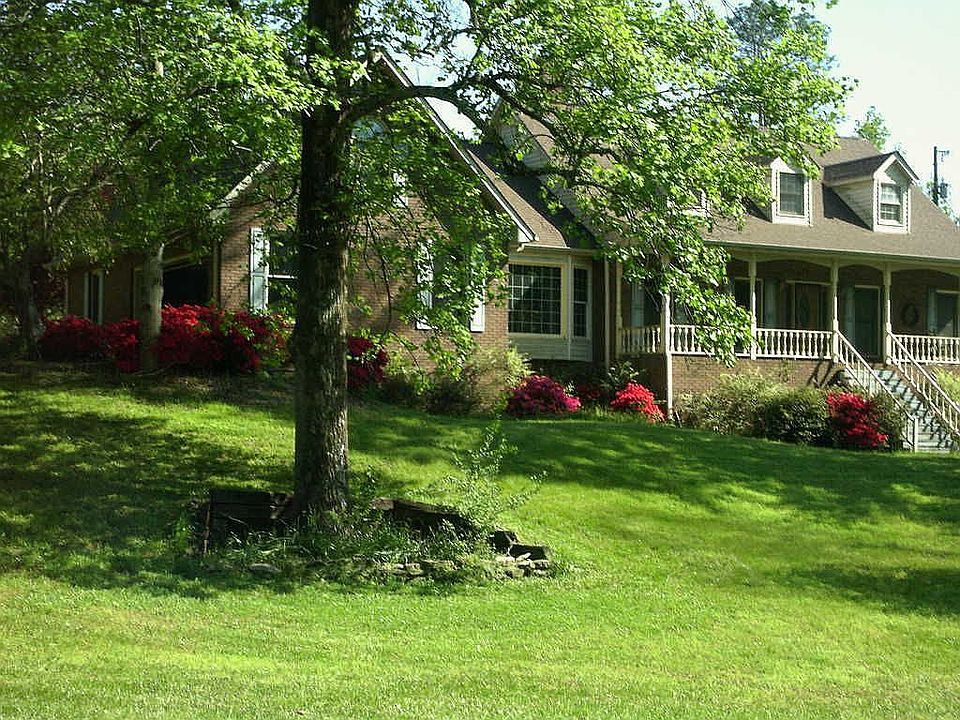 2nd image of 227 Stacy Ct