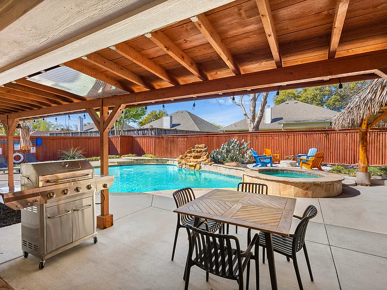 324 Woodcrest Dr — Photo 30
