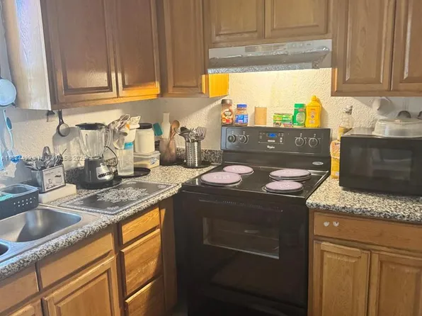 4160 NW 21st St #142-B, Fort Lauderdale, FL 33313