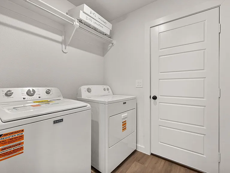 2156 Langford Ave — Photo 10
