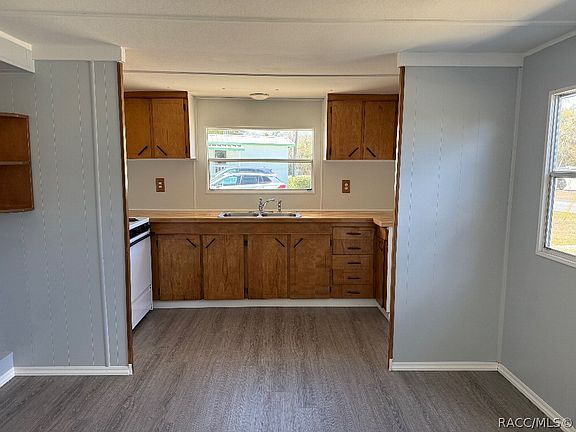 5th image of 4000 E David St