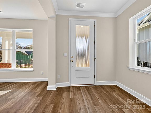 3rd image of 17034 Malone Ln