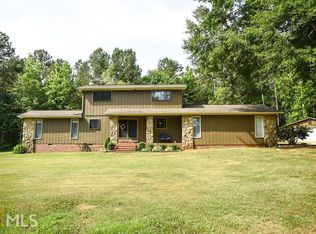 106 Cannongate Cir, Sharpsburg, GA 30277