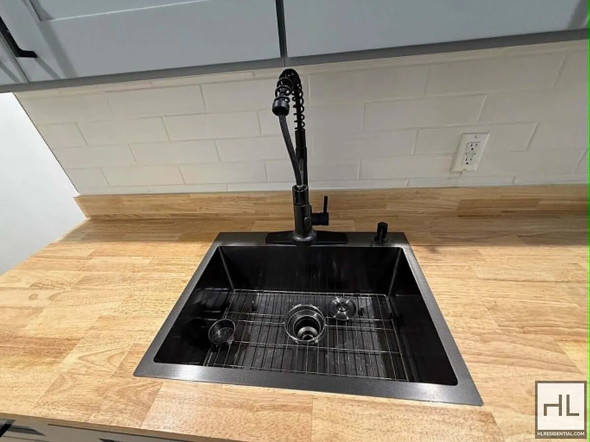 1 bed, $2,350 — Photo 2
